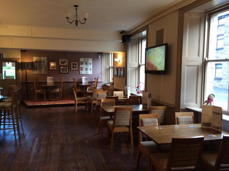 Markets Tavern Hotel Brecon Esterno foto